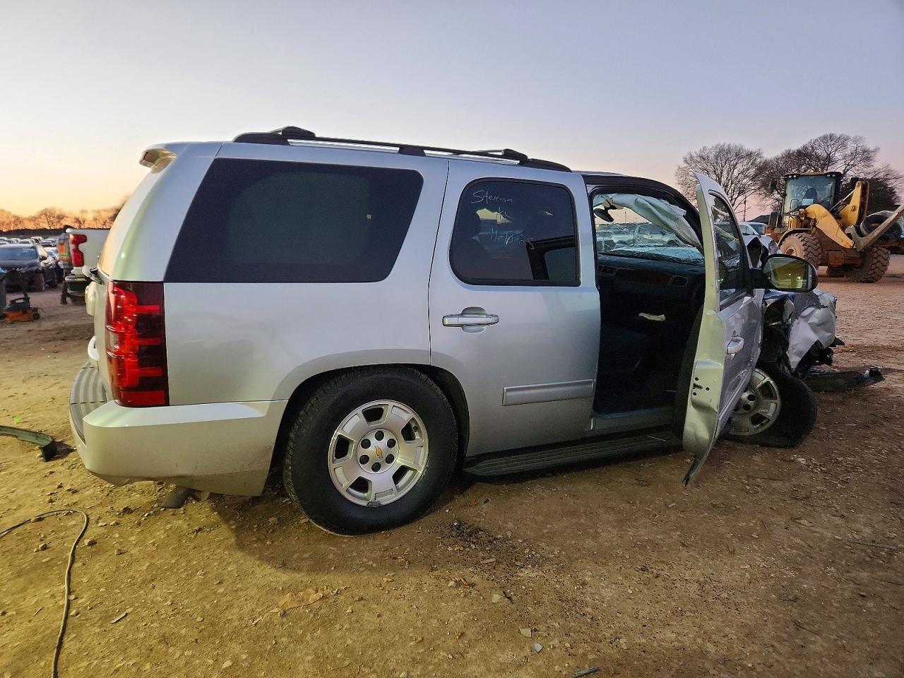 2013 CHEVROLET TAHOE C1500 LS photo 3