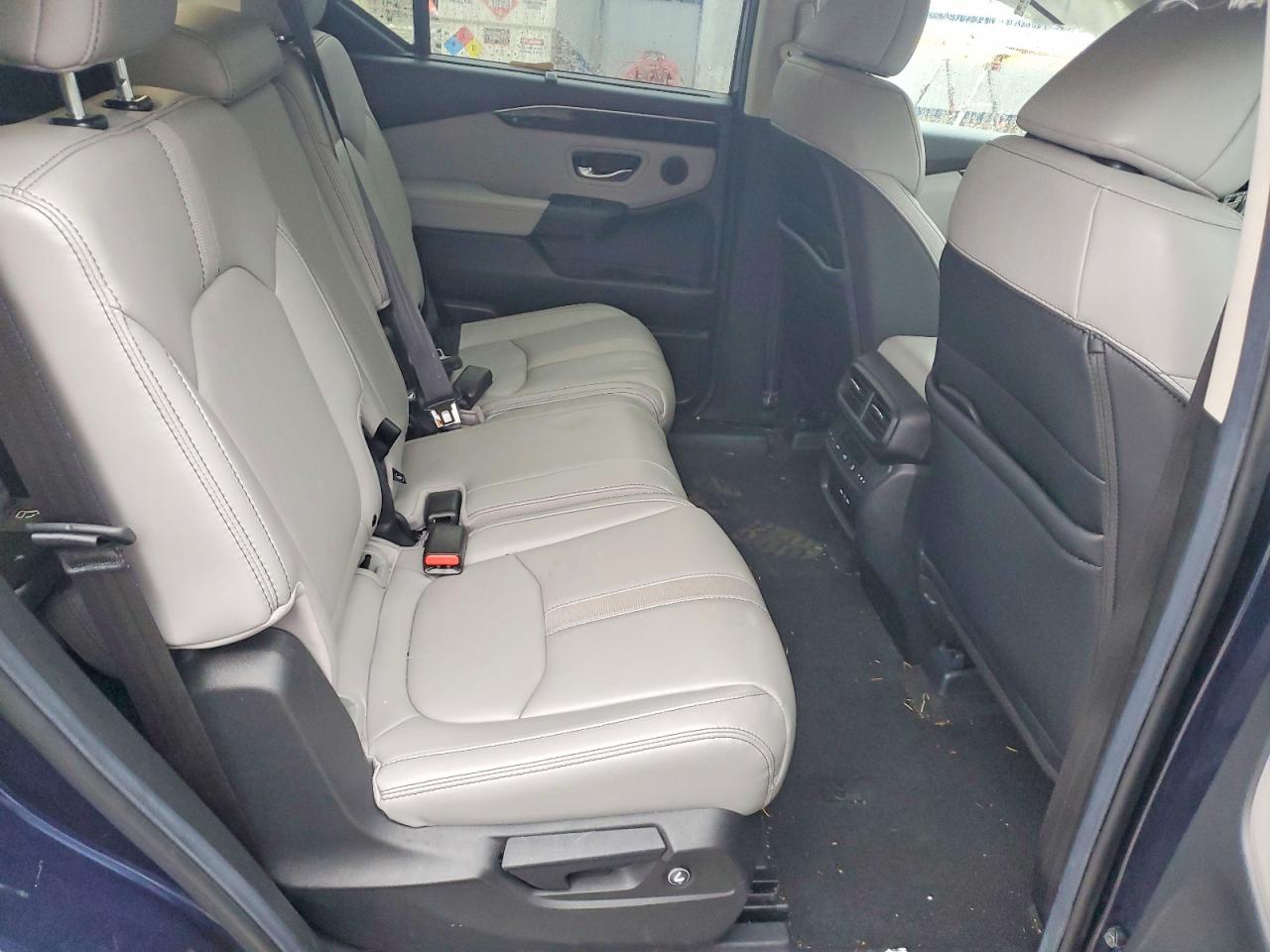 2025 HONDA PILOT EXL photo 11