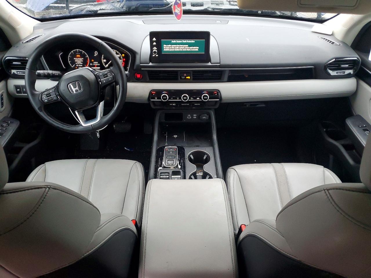 2025 HONDA PILOT EXL photo 8