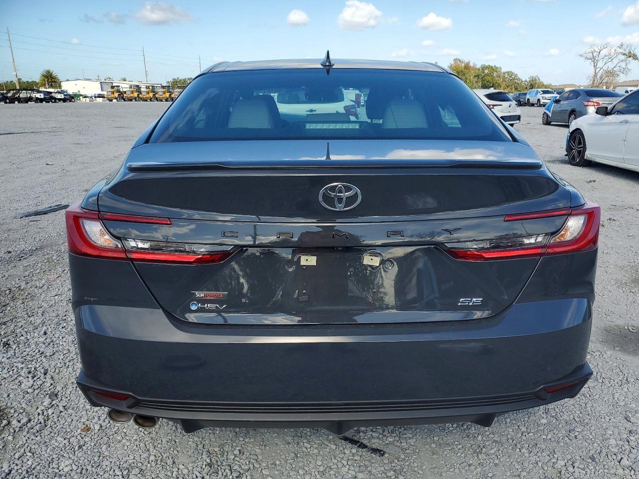 2025 TOYOTA CAMRY XSE photo 6