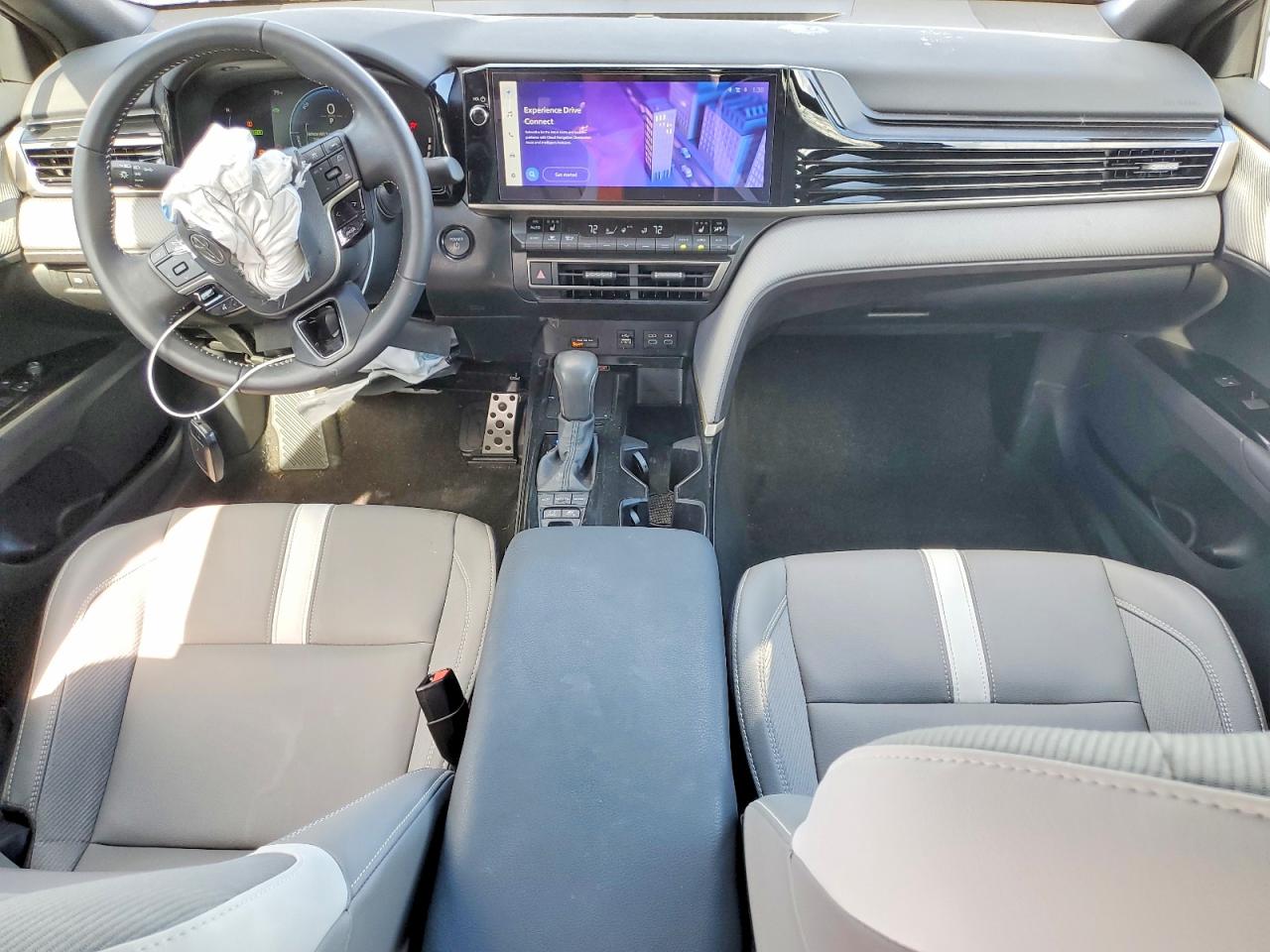 2025 TOYOTA CAMRY XSE photo 8