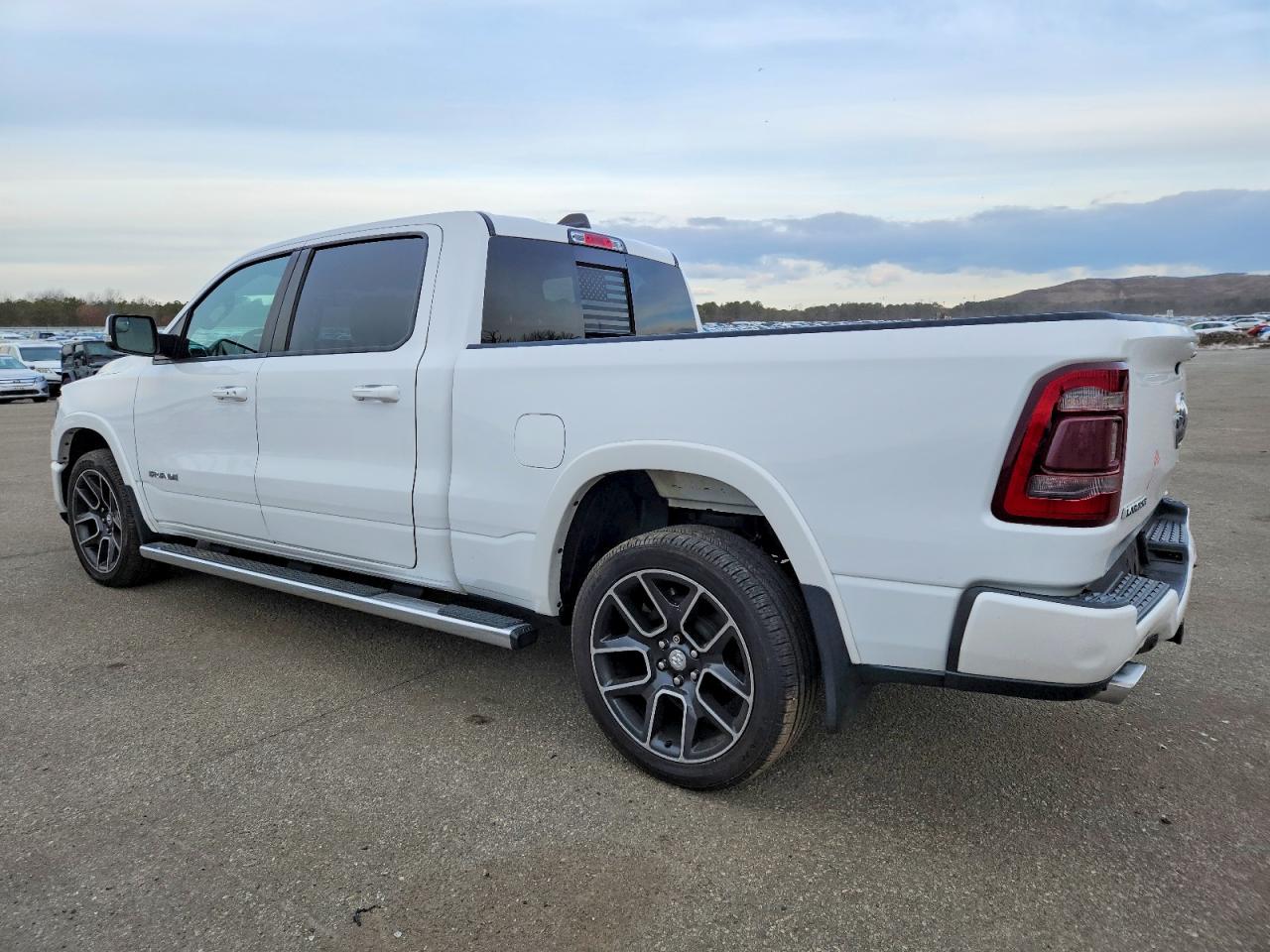 2019 RAM 1500 LARAMIE photo 2