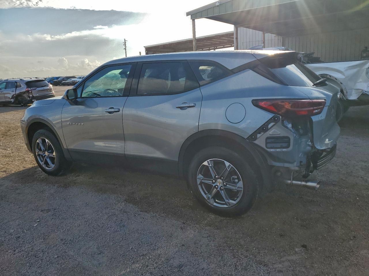 2025 CHEVROLET BLAZER 2LT photo 2