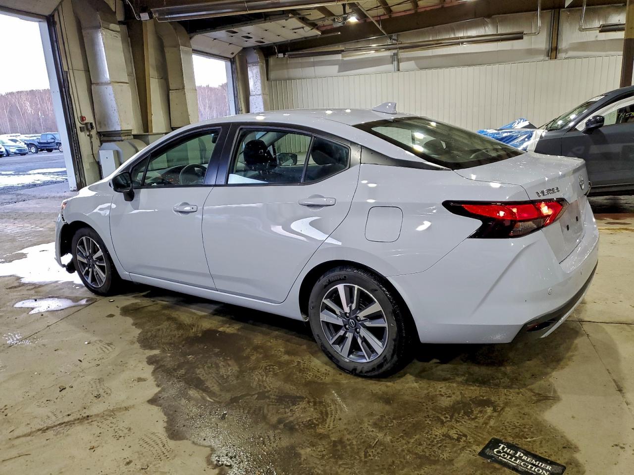 2025 NISSAN VERSA SV photo 2