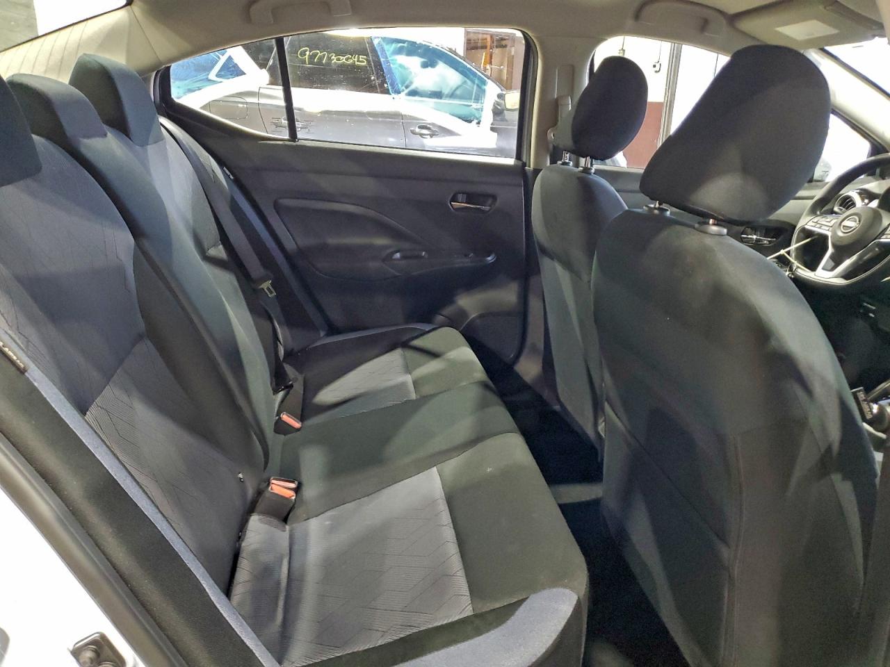 2025 NISSAN VERSA SV photo 10