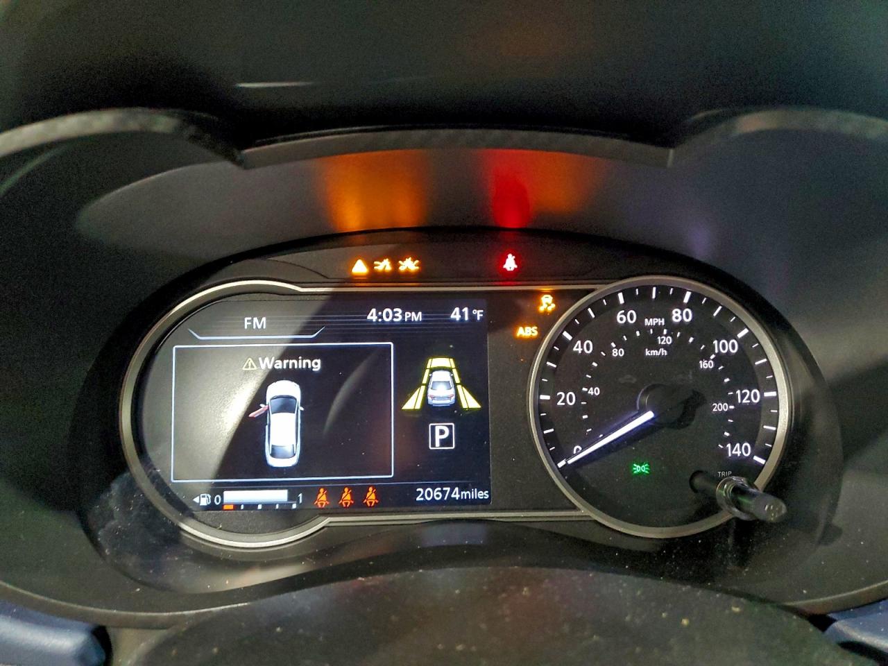 2025 NISSAN VERSA SV photo 9
