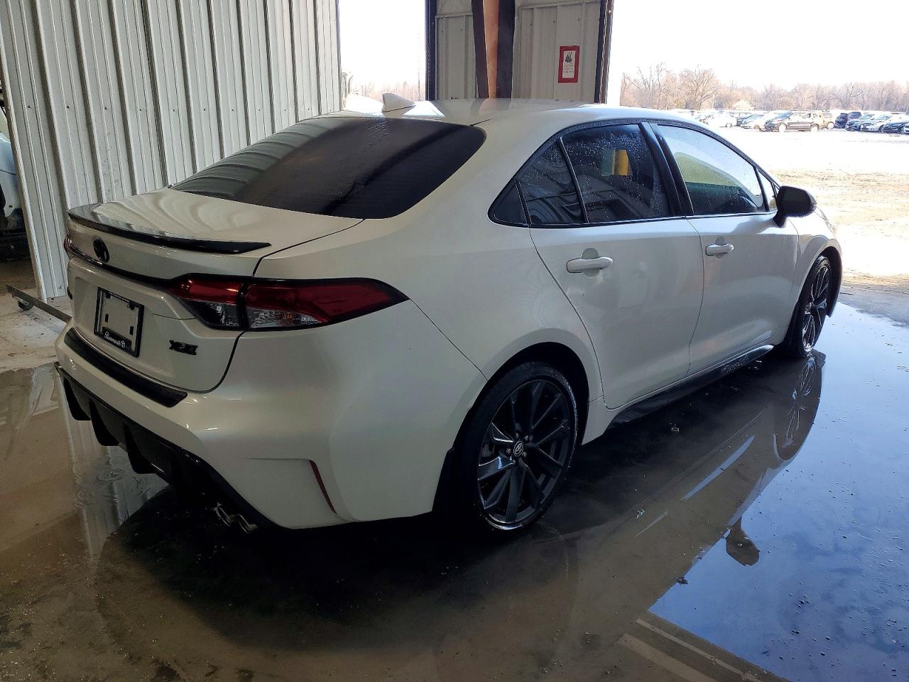 2024 TOYOTA COROLLA XSE photo 3