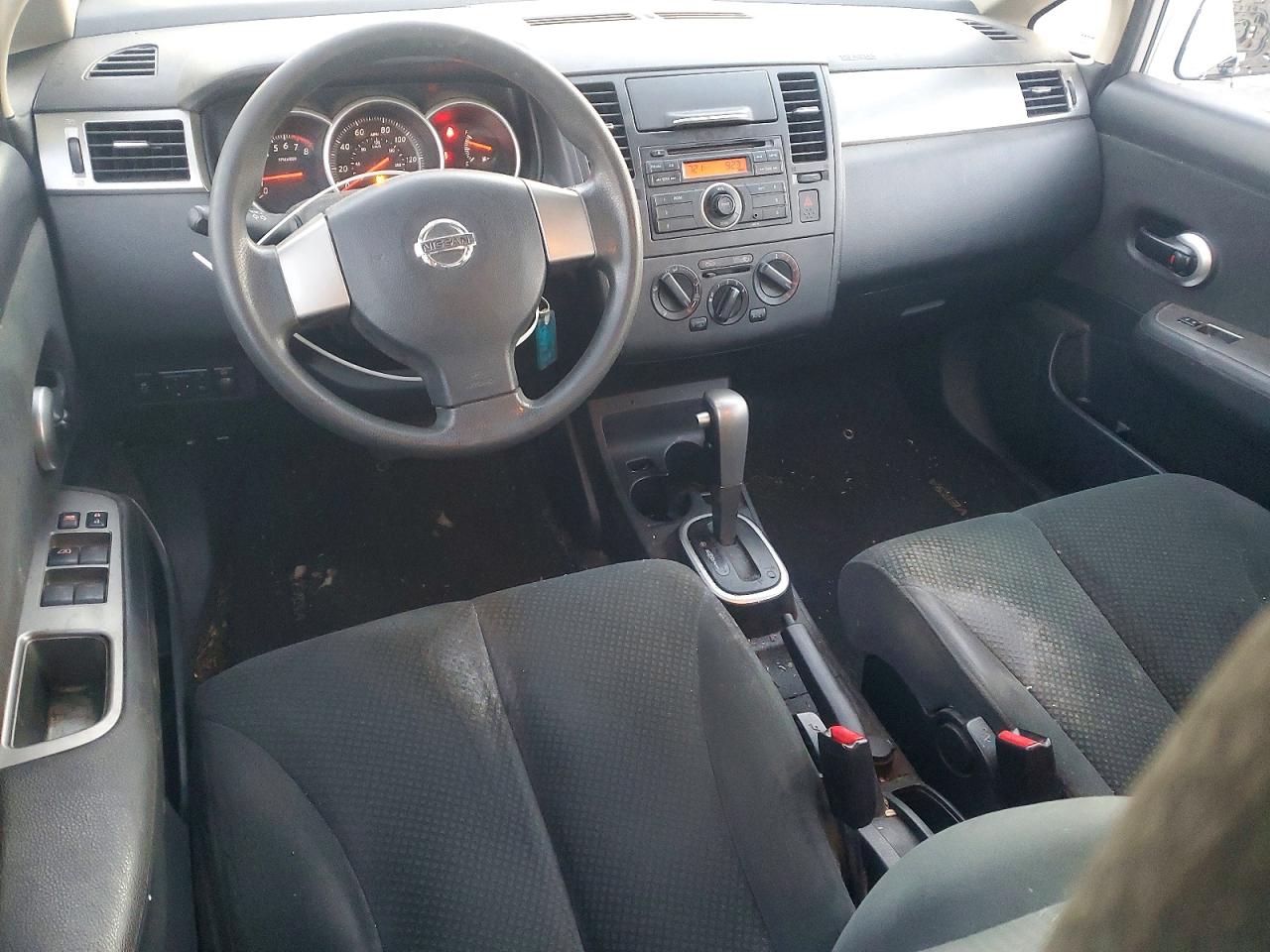 2012 NISSAN VERSA S photo 8