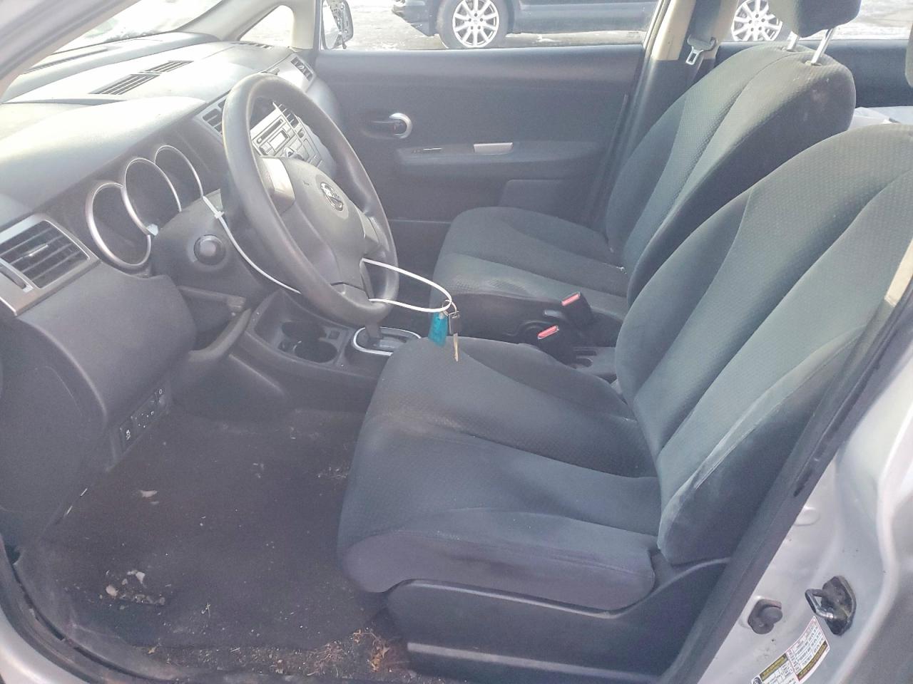 2012 NISSAN VERSA S photo 7