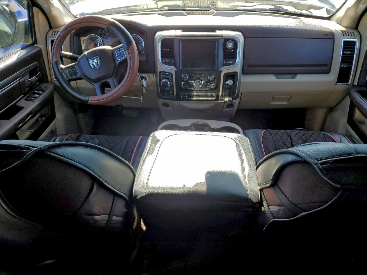 2015 RAM 1500 SLT photo 8
