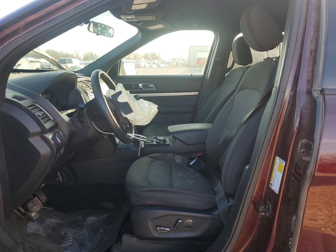 2018 FORD EXPLORER XLT photo 7