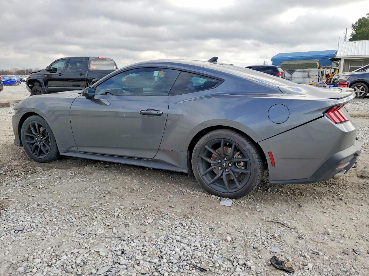 2024 FORD MUSTANG photo 2