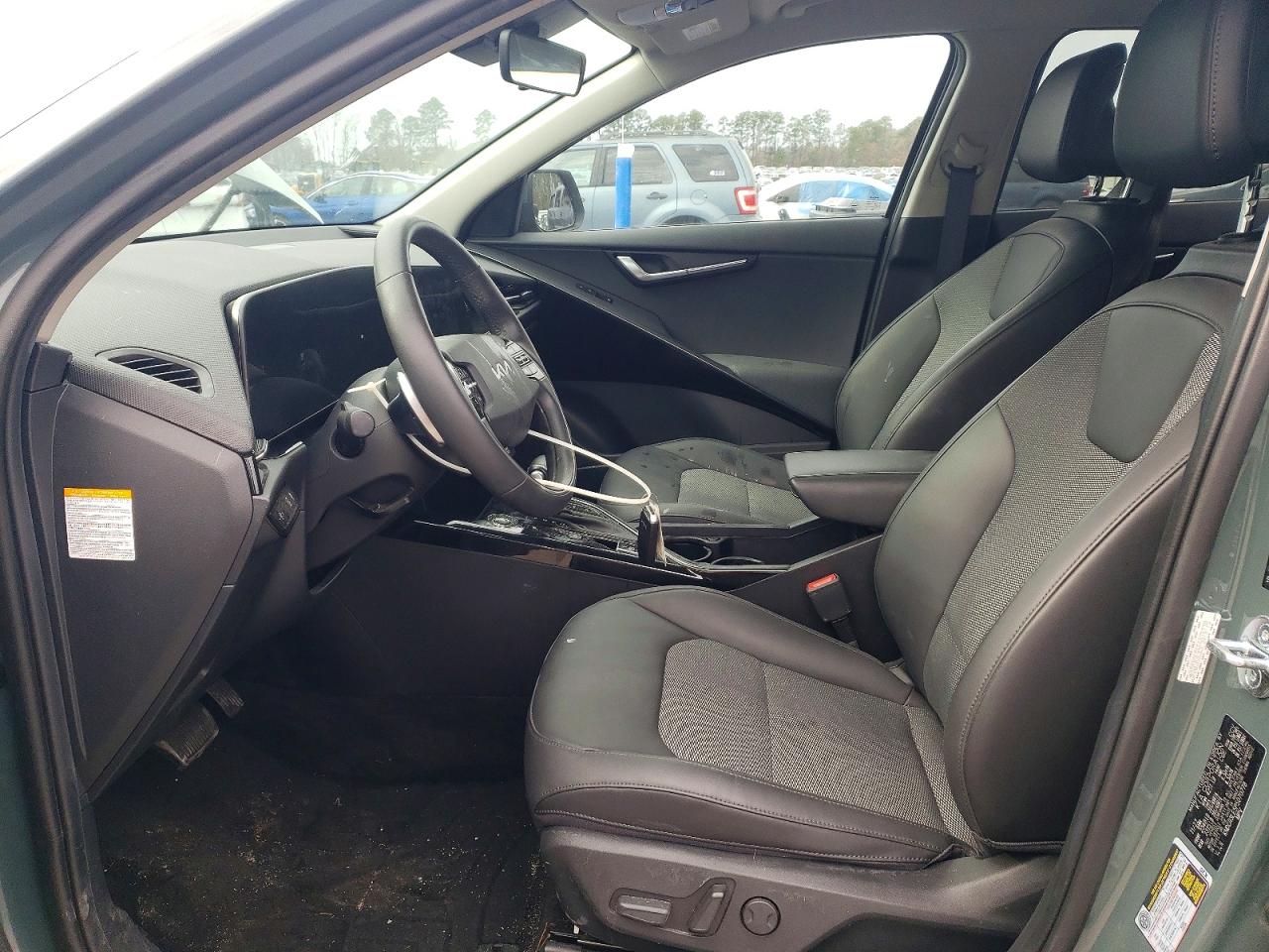 2023 KIA NIRO EX photo 7