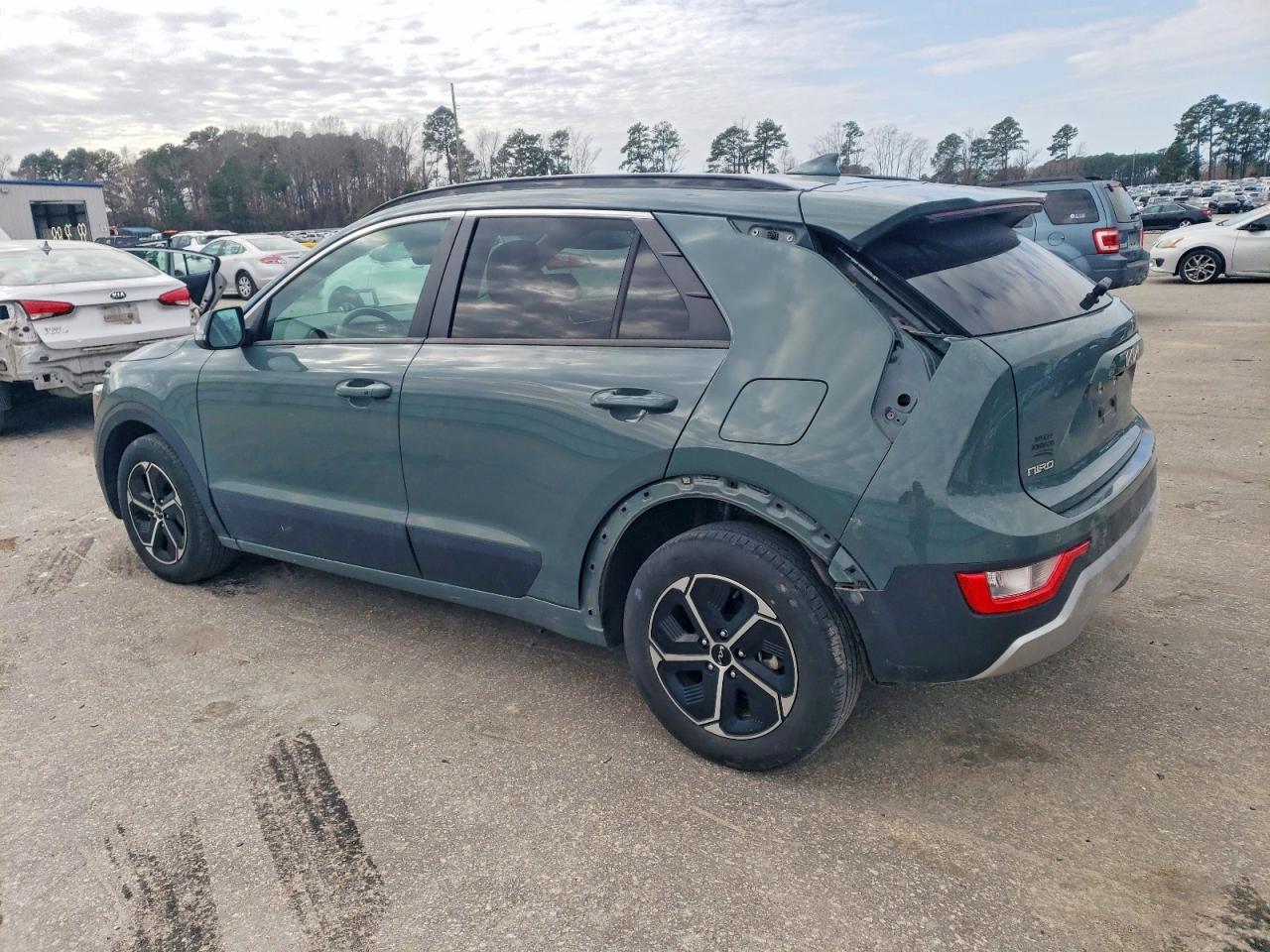 2023 KIA NIRO EX photo 2