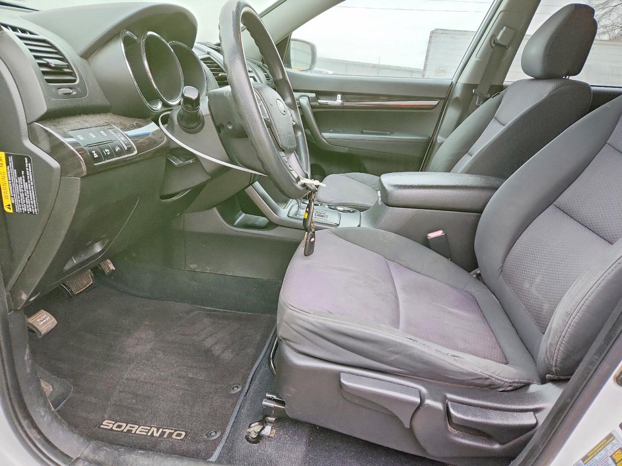 2011 KIA SORENTO BASE photo 7