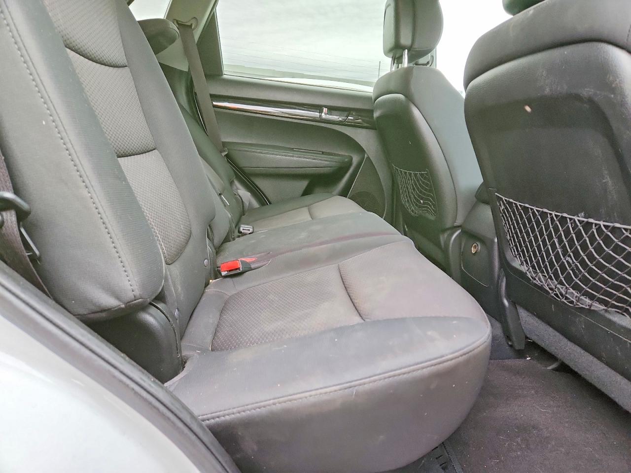 2011 KIA SORENTO BASE photo 11