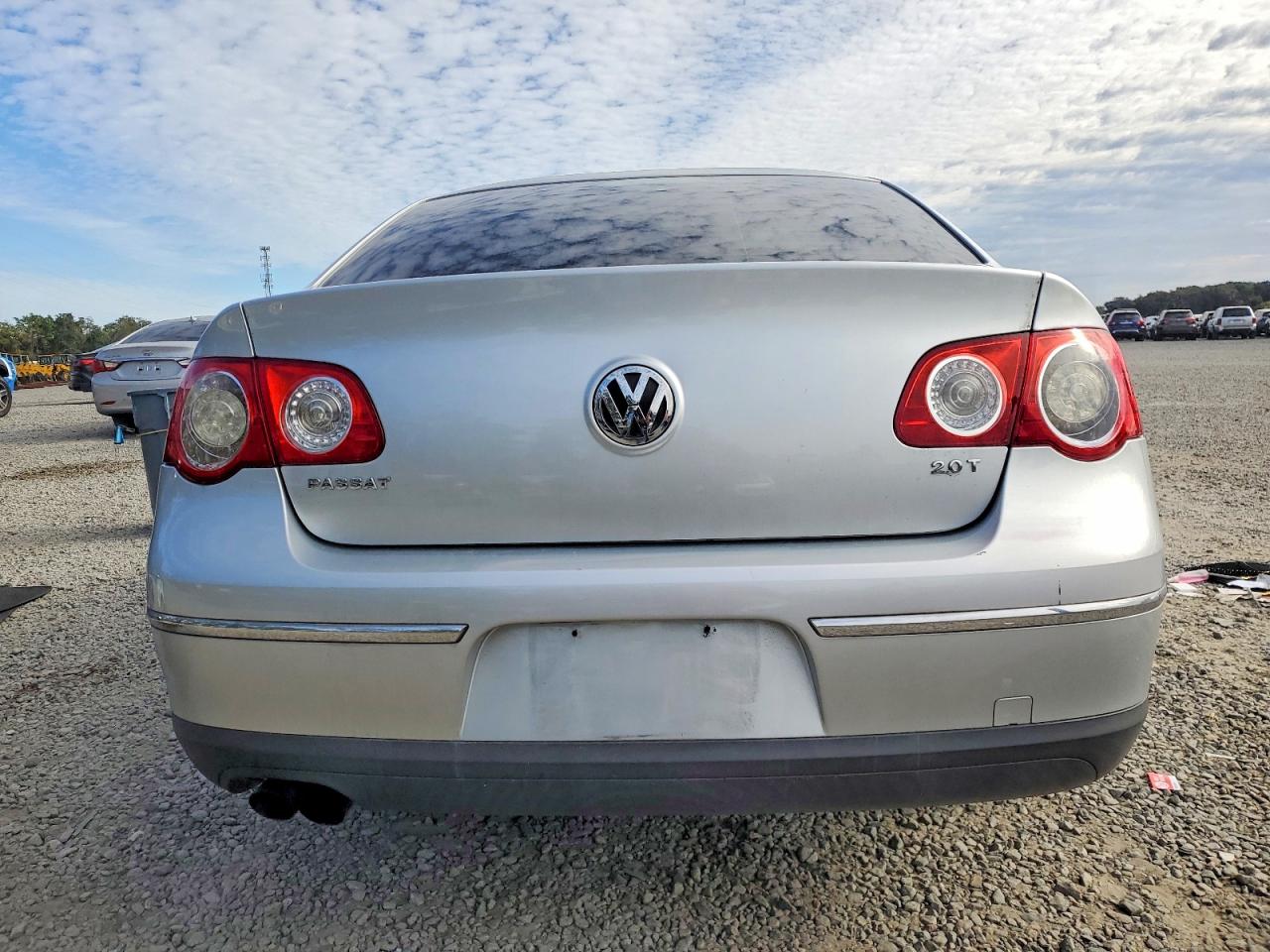 2008 VOLKSWAGEN PASSAT TURBO photo 11