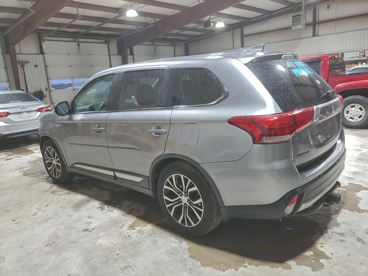 2017 MITSUBISHI OUTLANDER SE photo 3