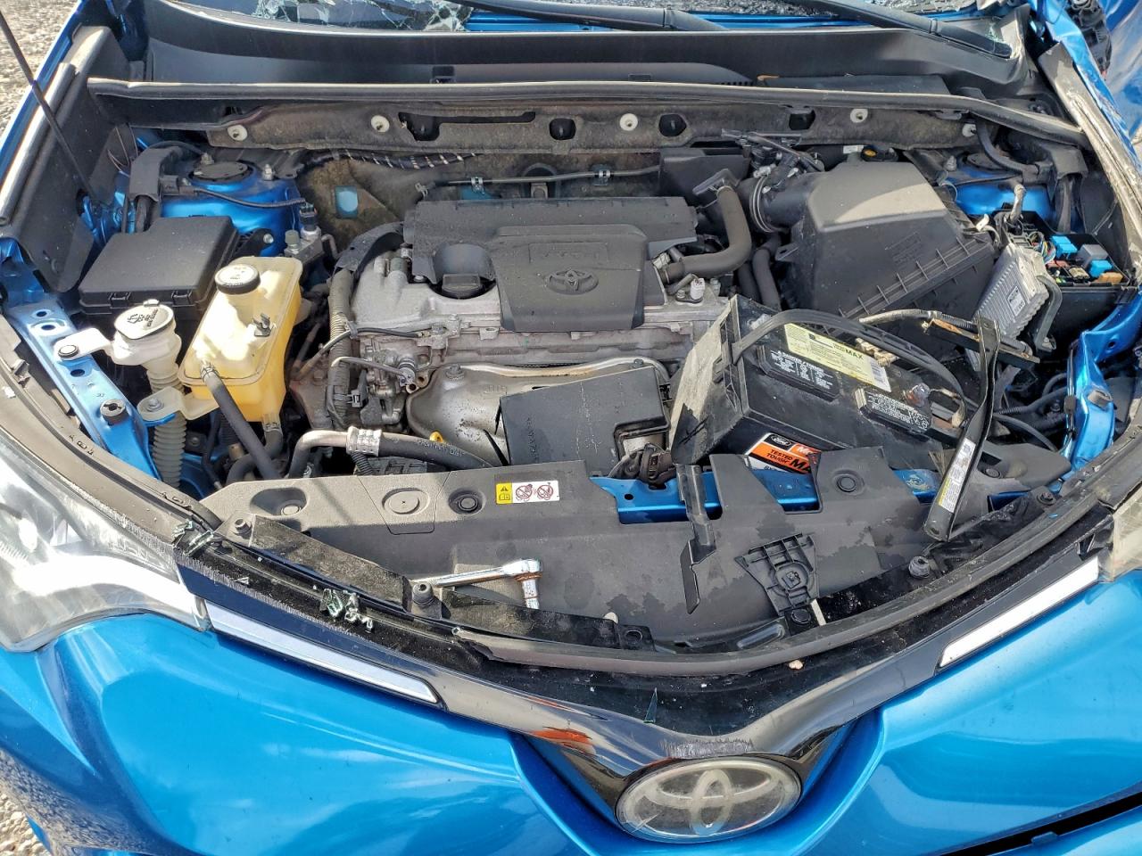 2018 TOYOTA RAV4 LE photo 12