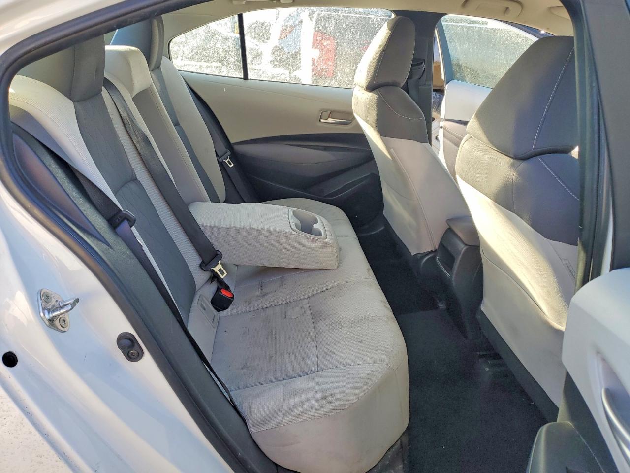 2020 TOYOTA COROLLA LE photo 10