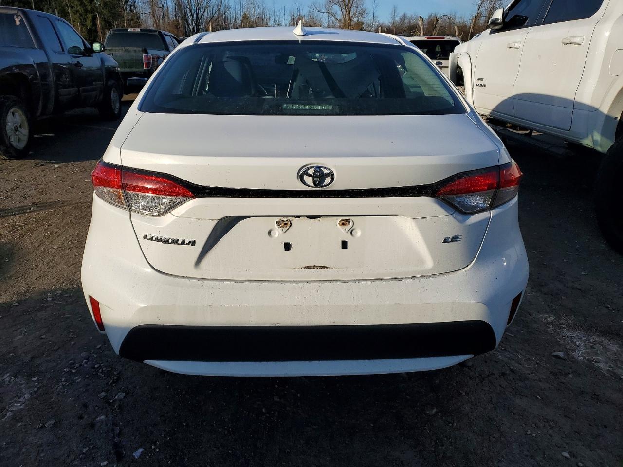 2020 TOYOTA COROLLA LE photo 6