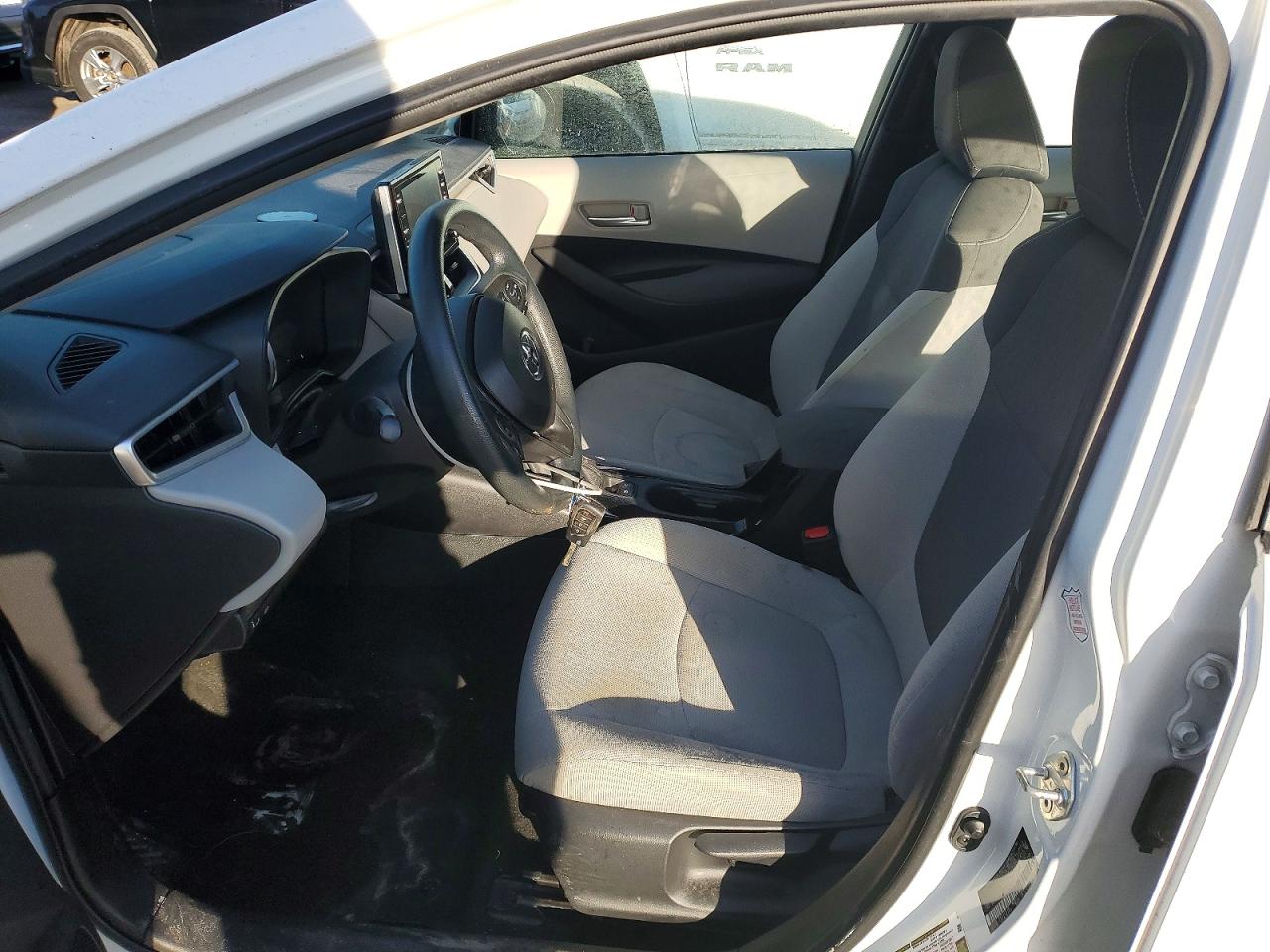 2020 TOYOTA COROLLA LE photo 7