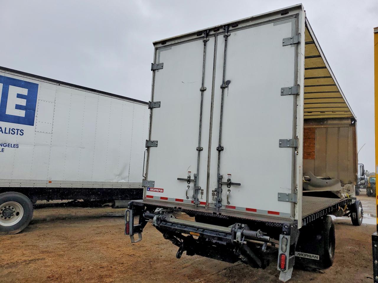 2019 FREIGHTLINER M2 106 MEDIUM DUTY photo 3
