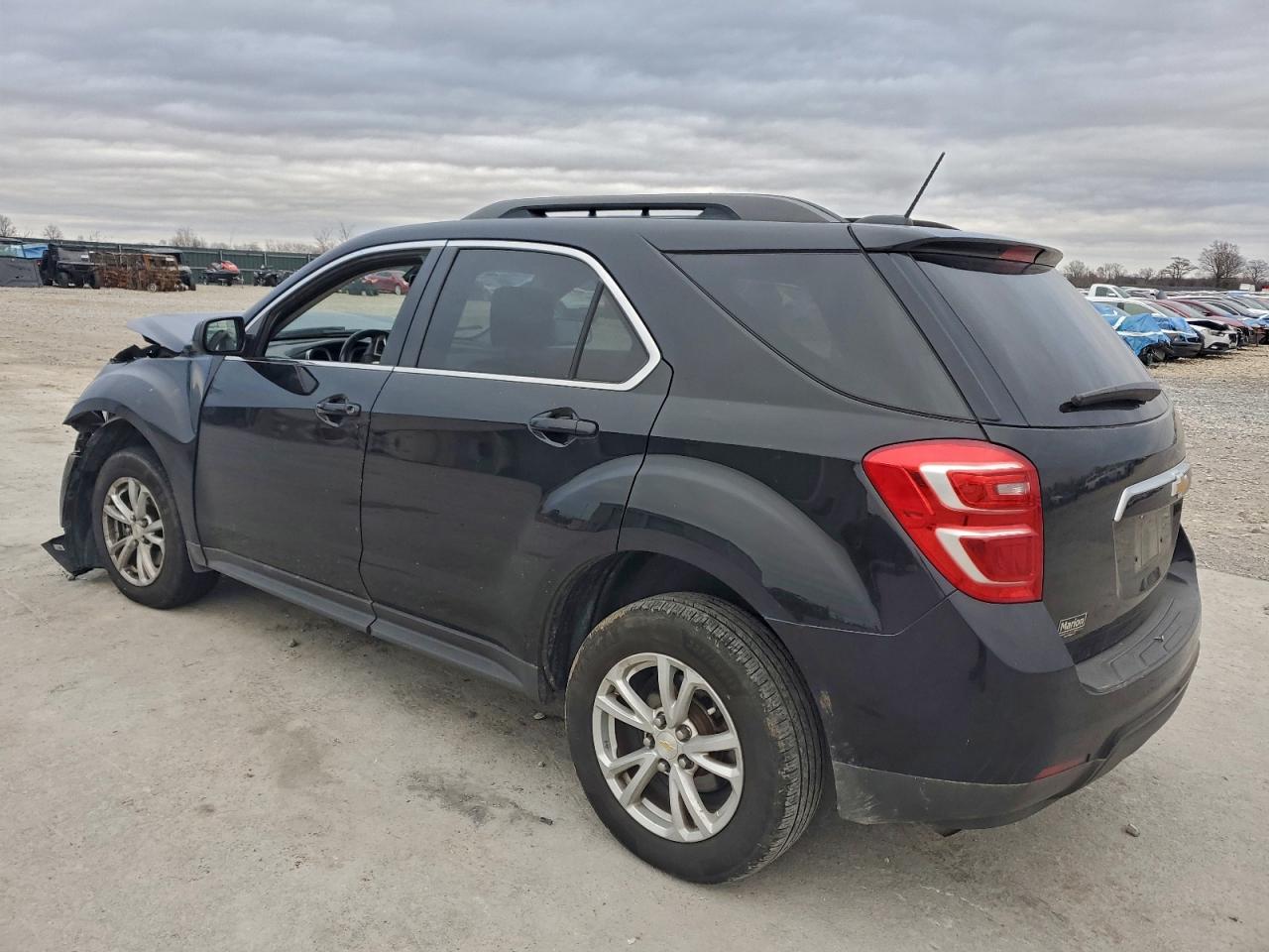 2017 CHEVROLET EQUINOX LT photo 2