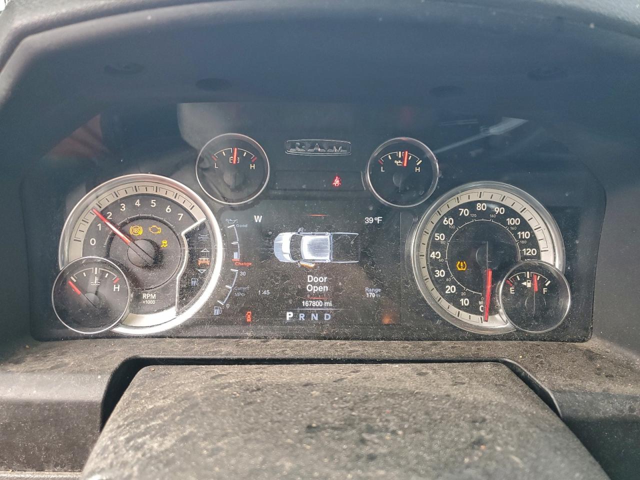 2016 RAM 1500 SLT photo 9