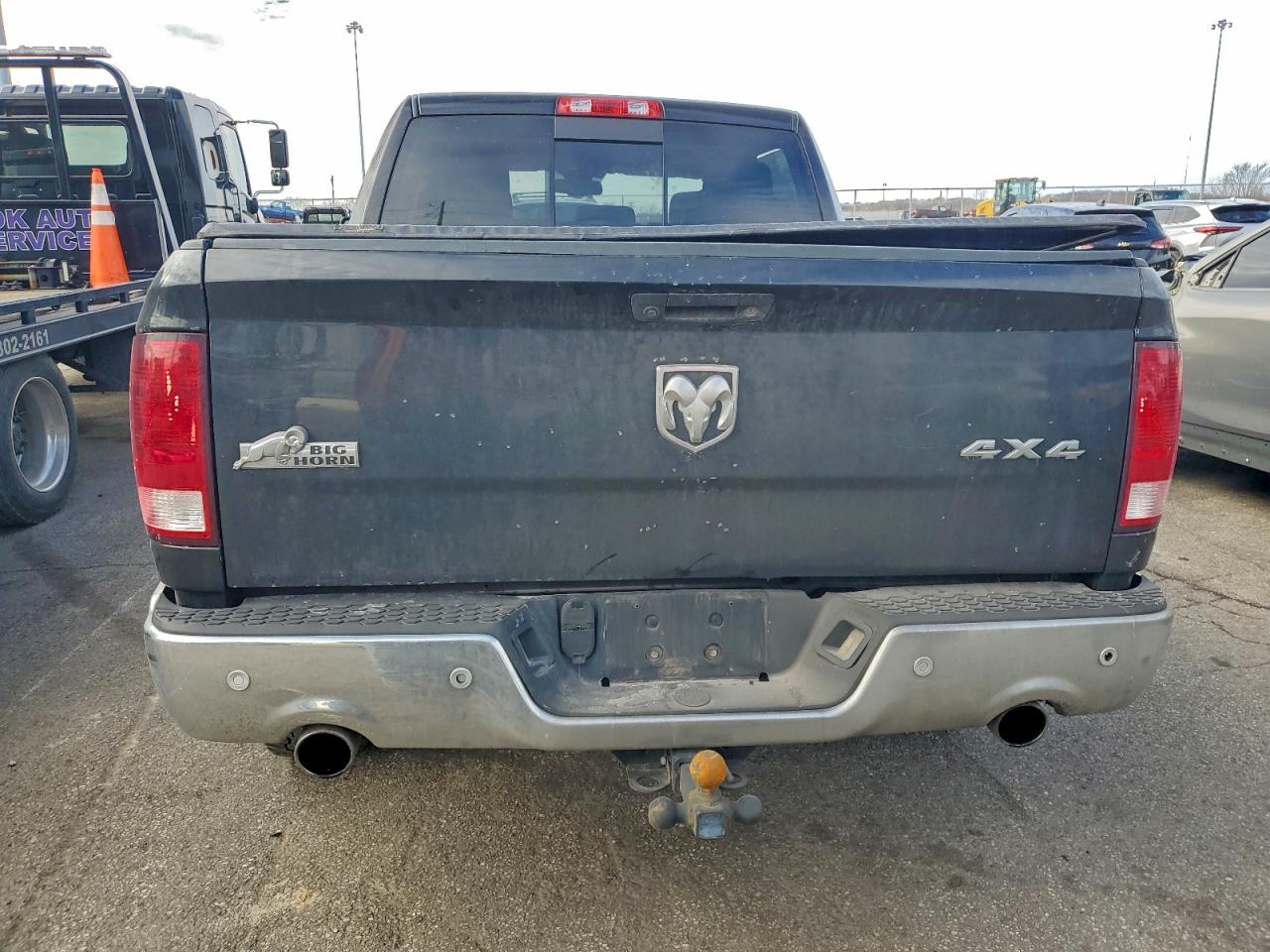 2016 RAM 1500 SLT photo 6