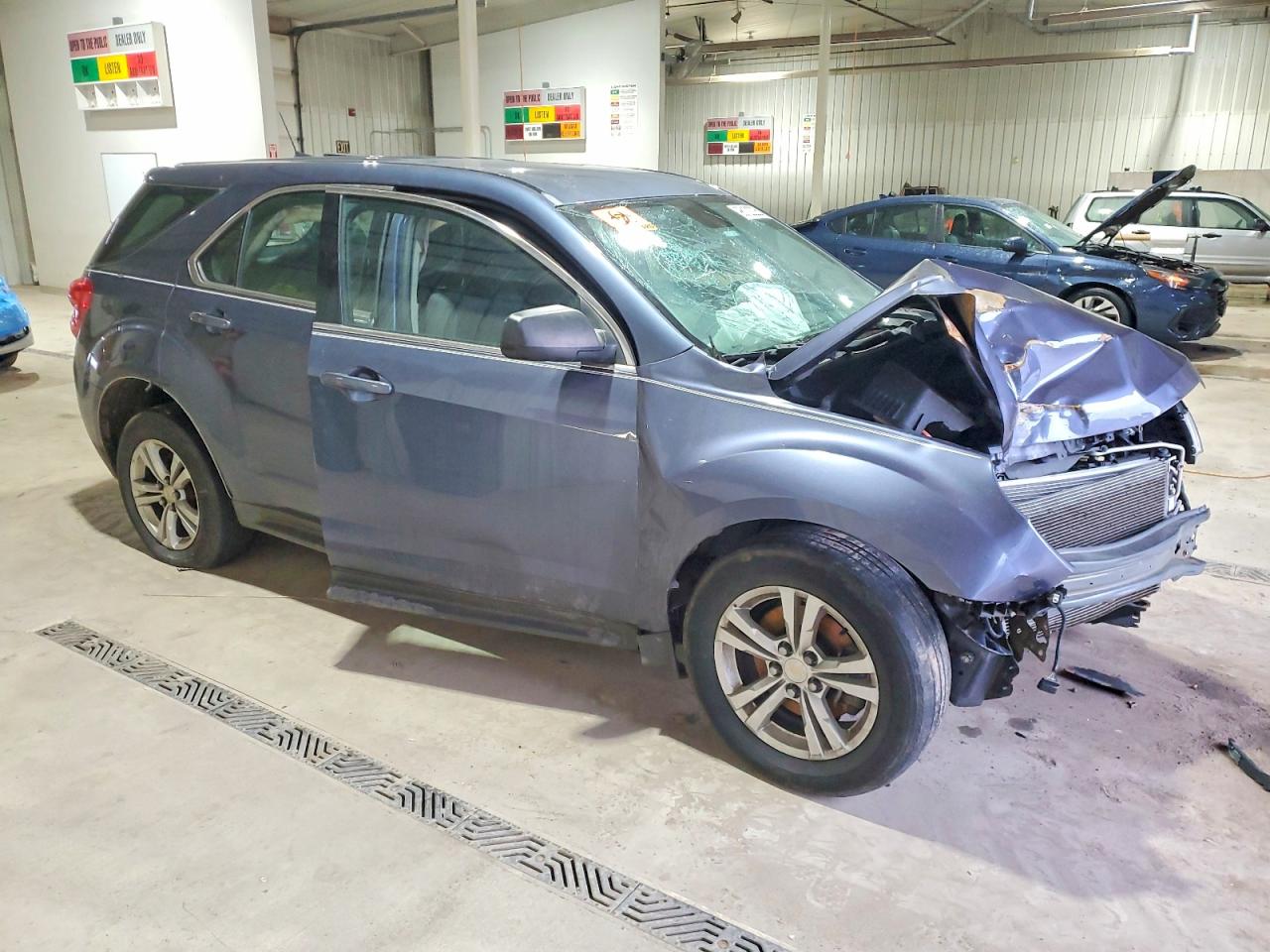 2014 CHEVROLET EQUINOX LS photo 4