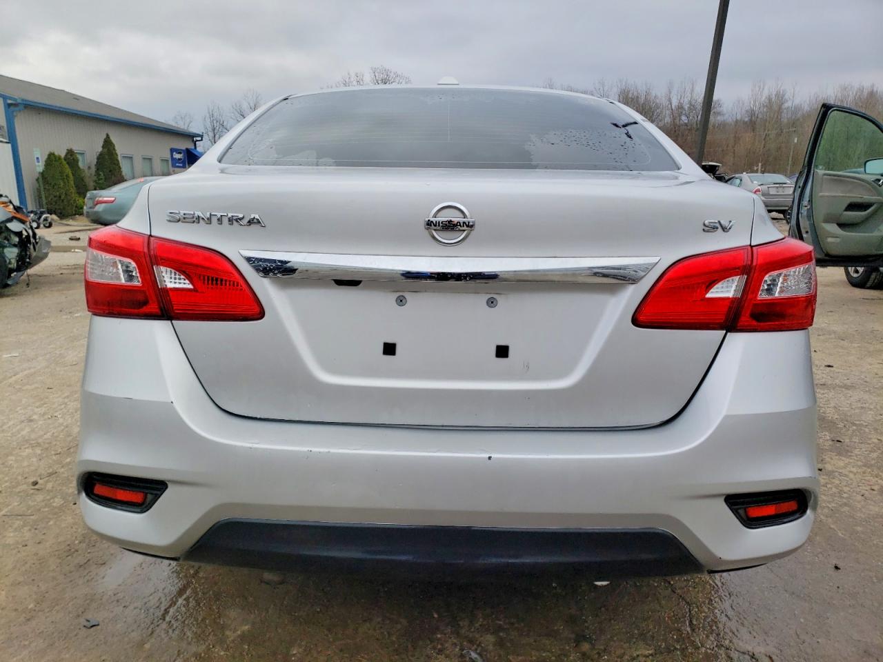 2019 NISSAN SENTRA S photo 6