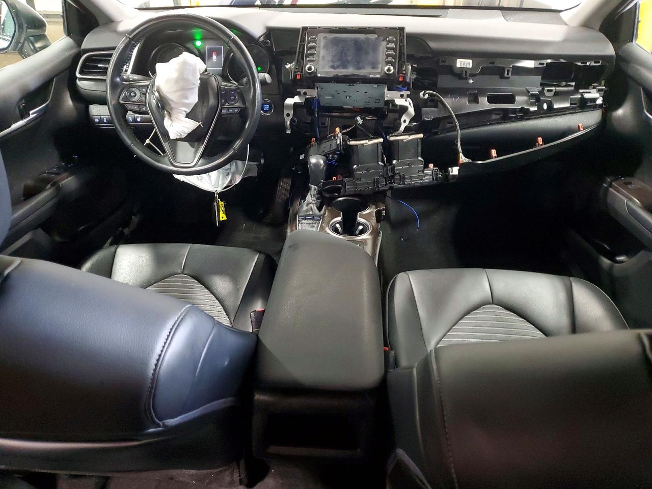 2022 TOYOTA CAMRY SE photo 8