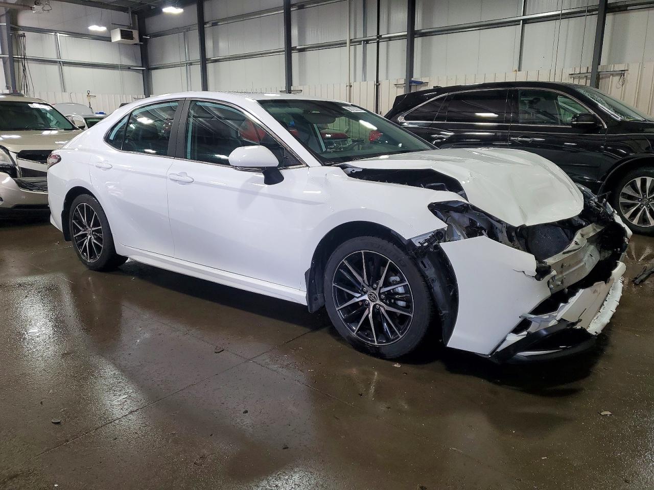2022 TOYOTA CAMRY SE photo 4