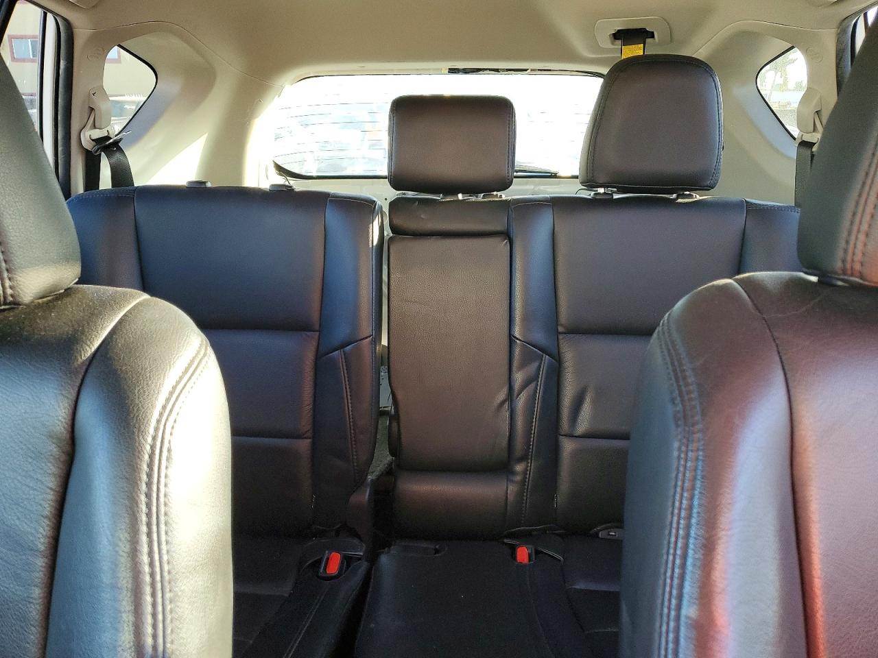 2016 TOYOTA RAV4 LE photo 10