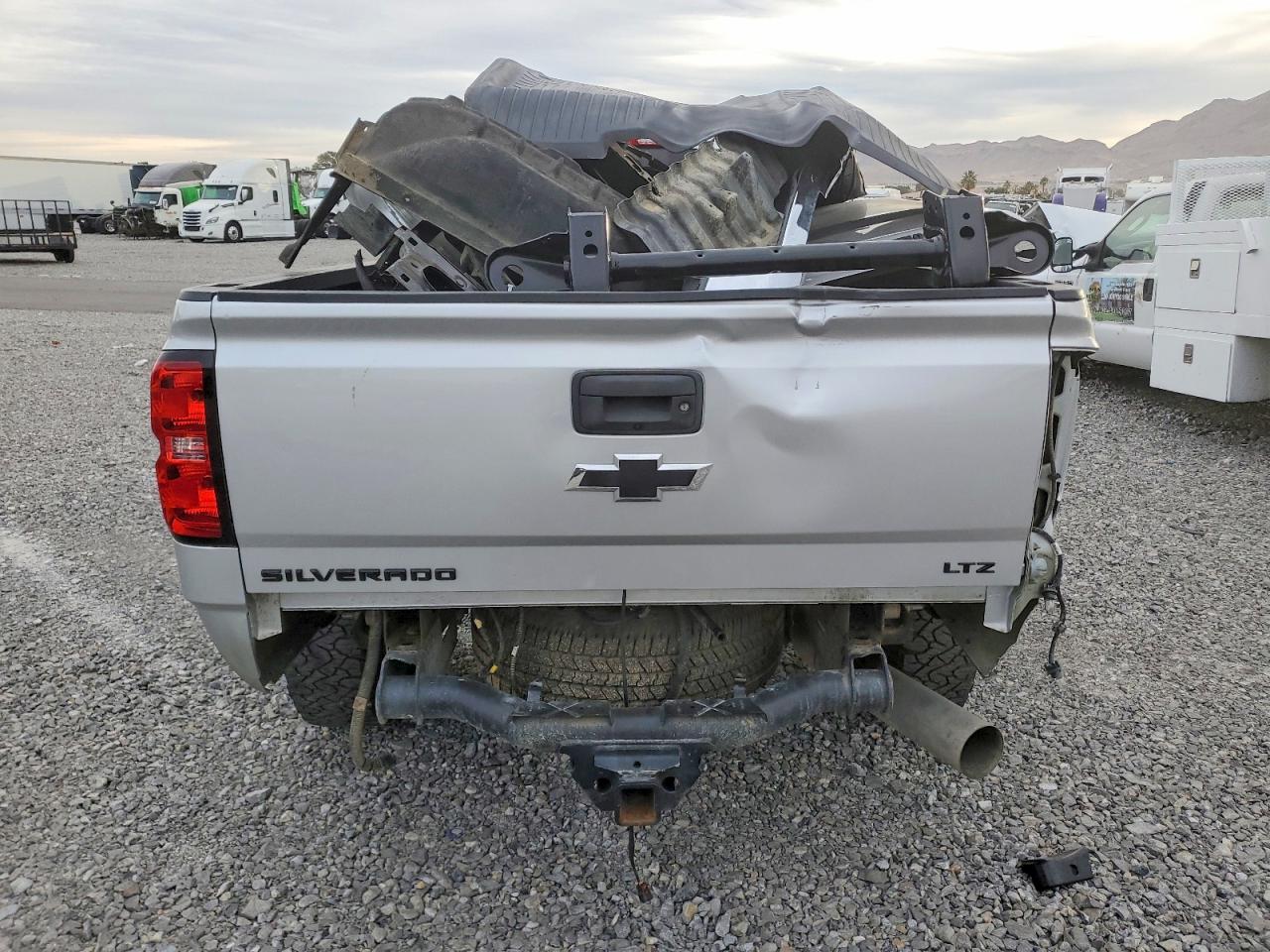 2019 CHEVROLET SILVERADO K3500 LTZ photo 11