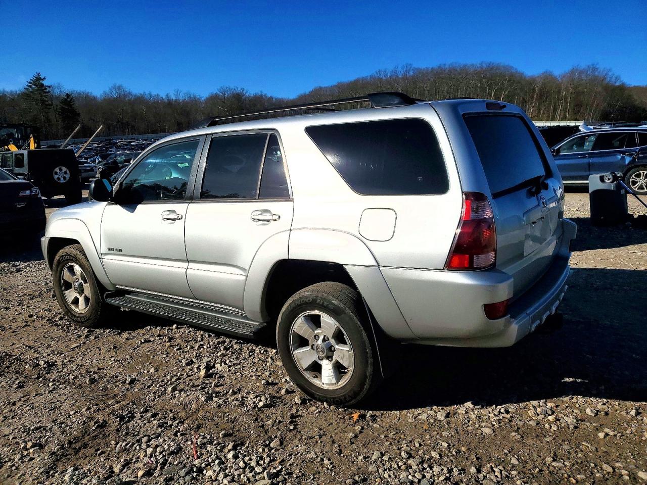 2005 TOYOTA 4RUNNER SR5 photo 2