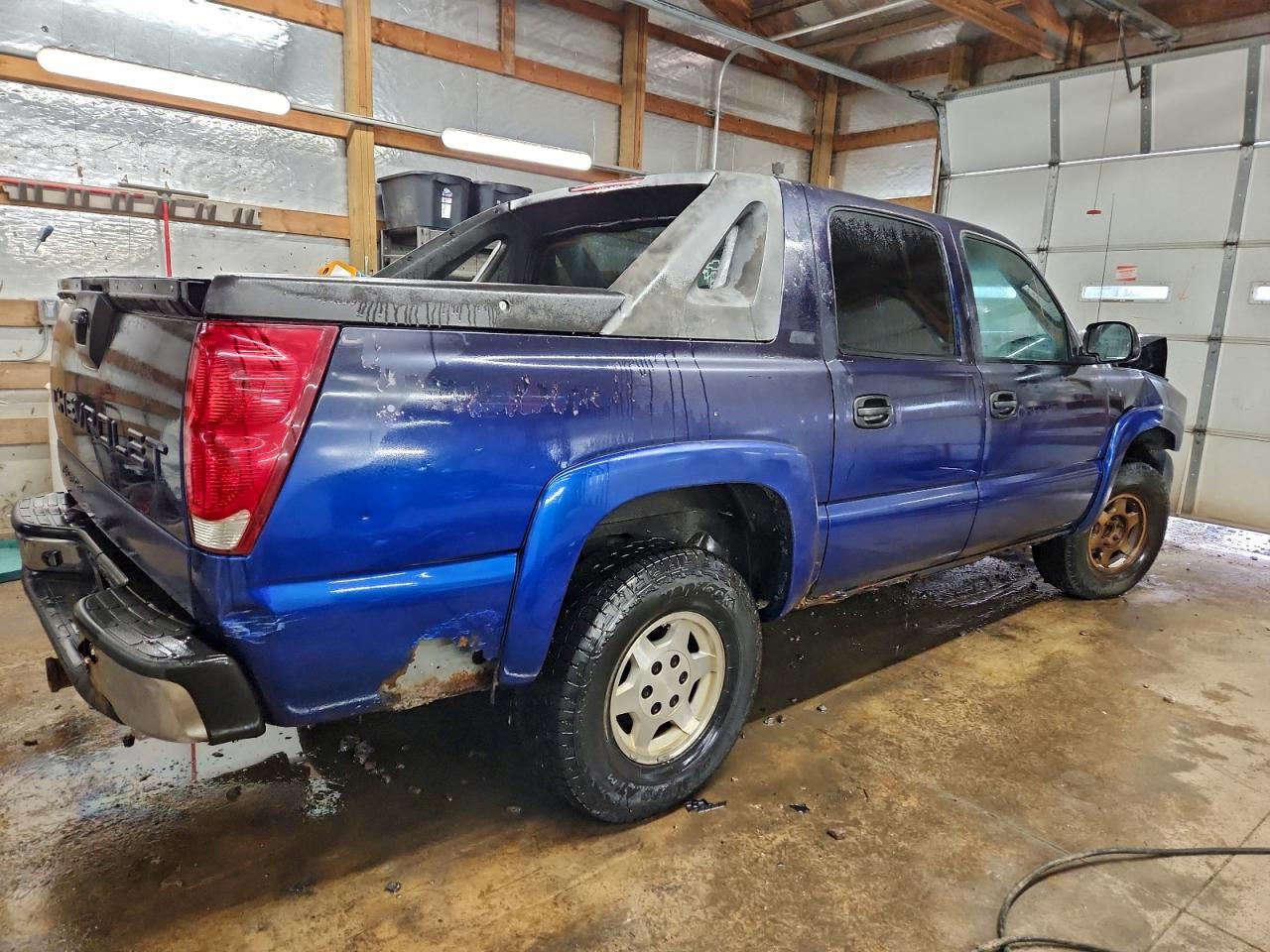 2004 CHEVROLET AVALANCHE C1500 photo 3