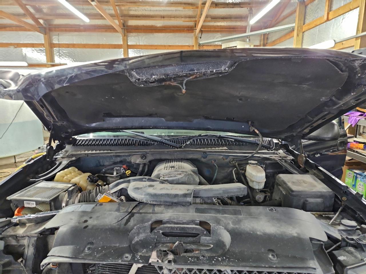 2004 CHEVROLET AVALANCHE C1500 photo 11