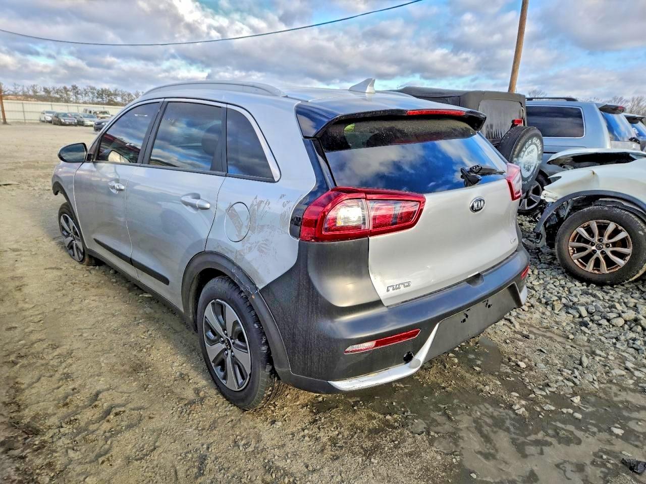 2019 KIA NIRO FE photo 2