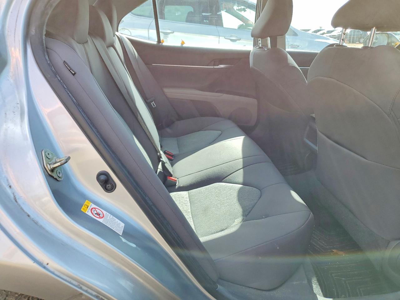 2018 TOYOTA CAMRY L photo 10