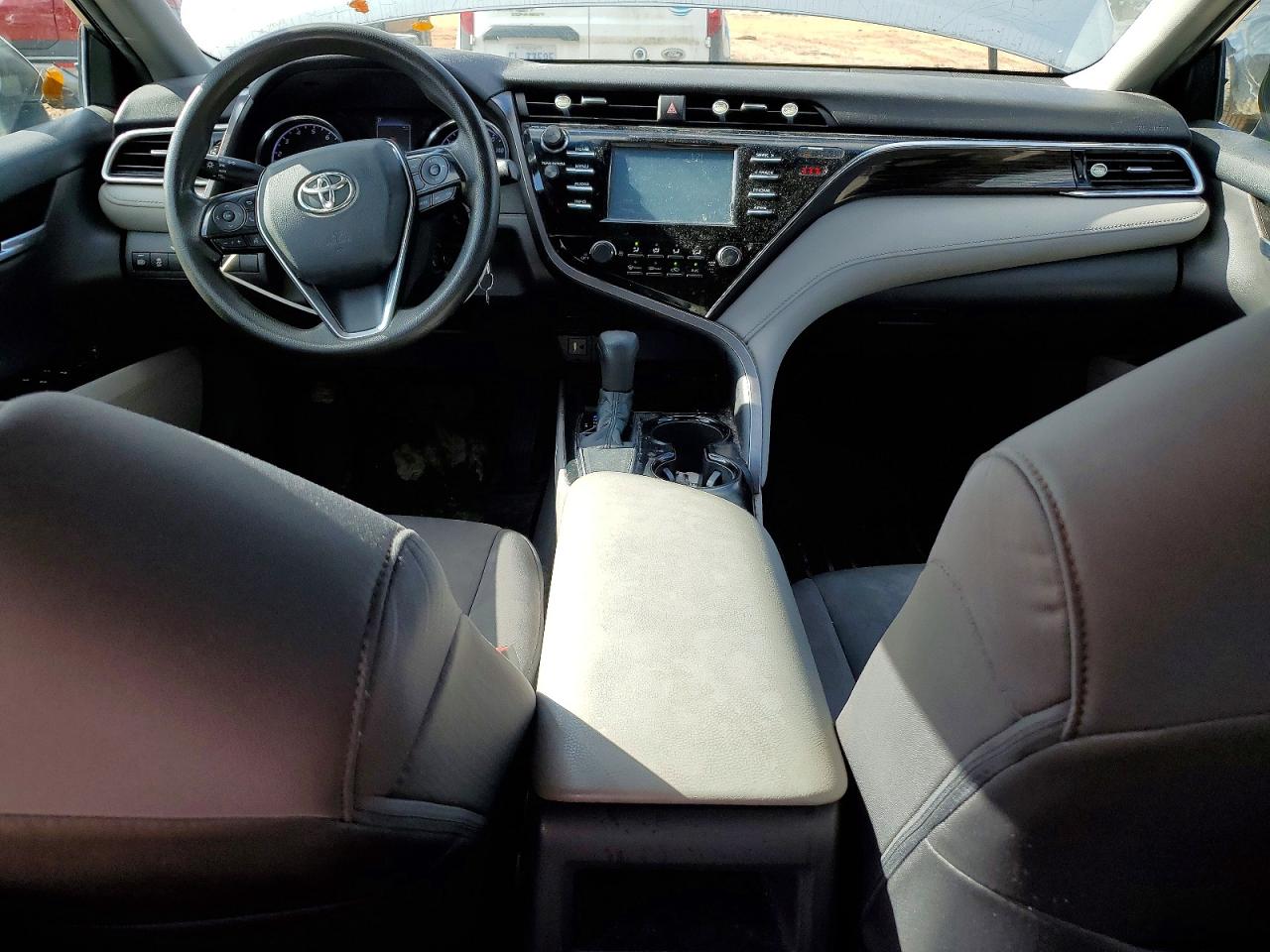 2018 TOYOTA CAMRY L photo 8