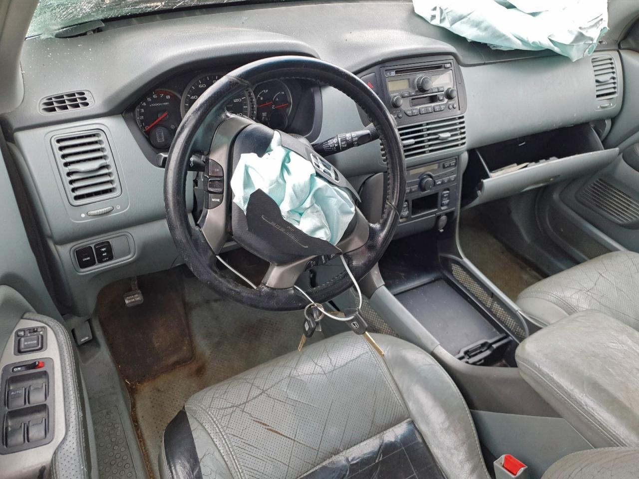 2004 HONDA PILOT photo 8