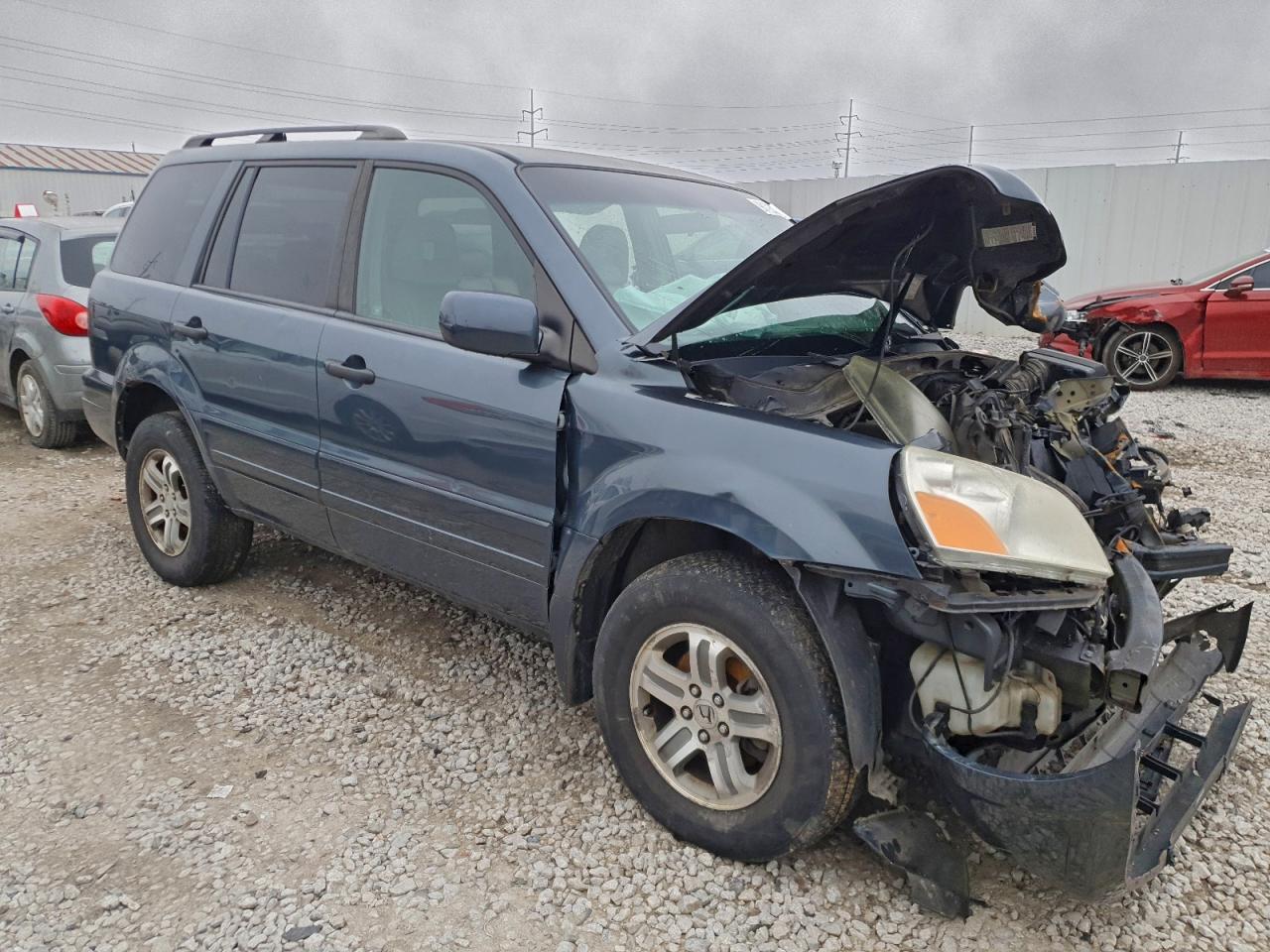 2004 HONDA PILOT photo 4