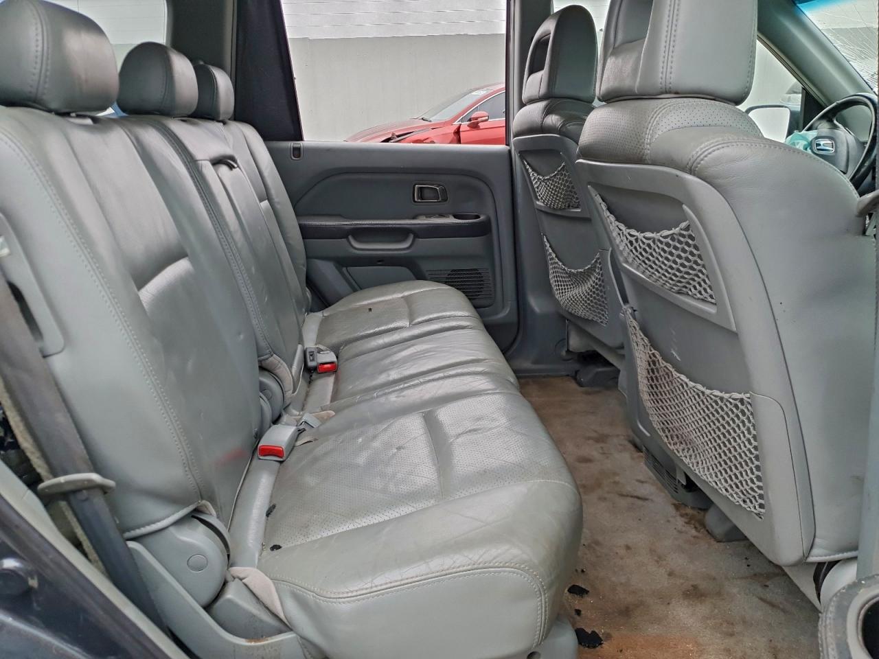 2004 HONDA PILOT photo 11