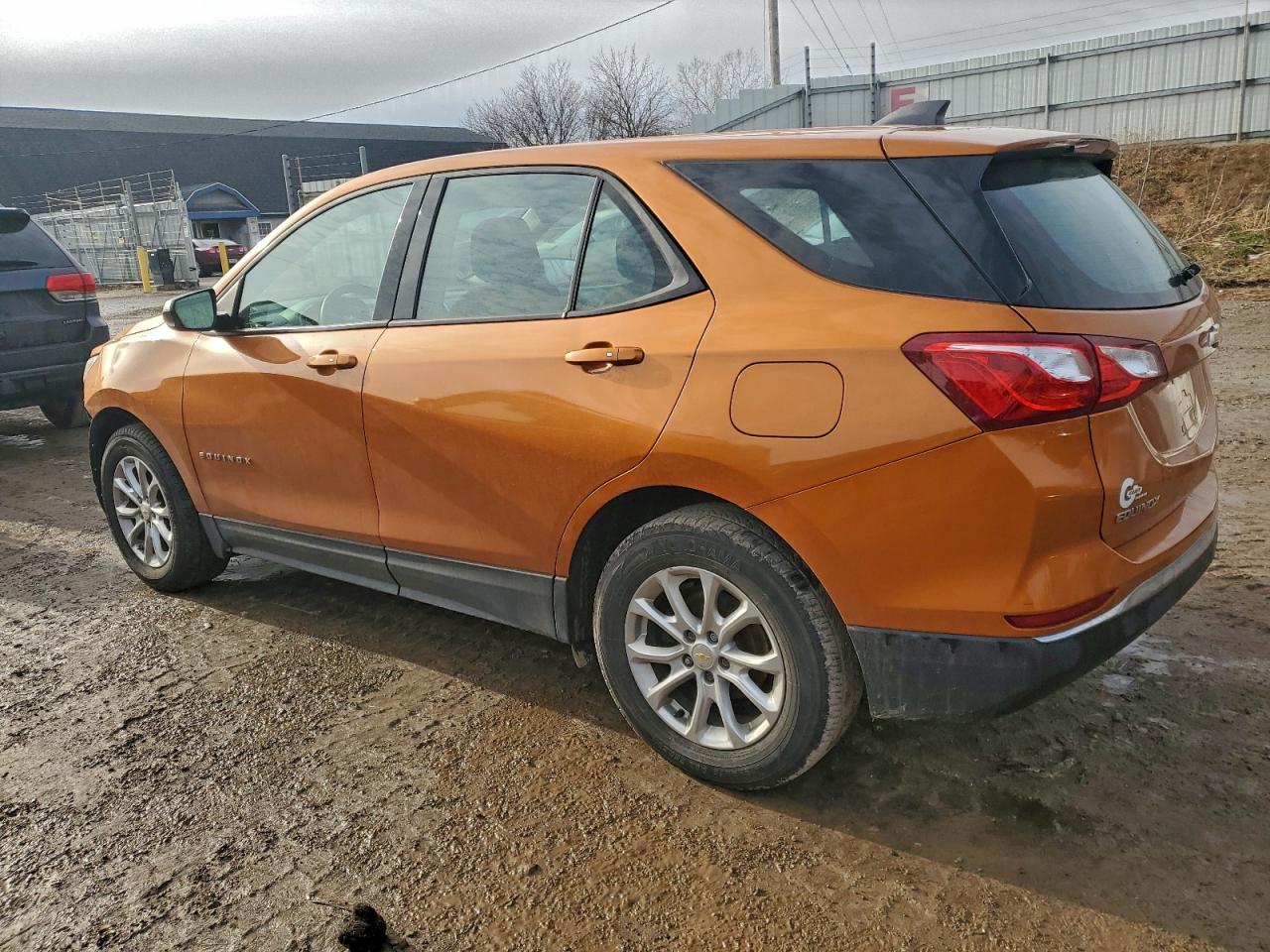 2018 CHEVROLET EQUINOX LS photo 2