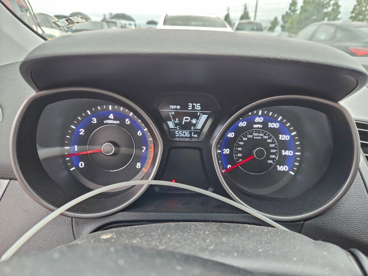 2015 HYUNDAI ELANTRA SE photo 9