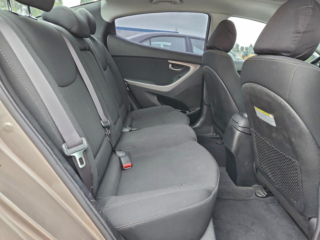 2015 HYUNDAI ELANTRA SE photo 10