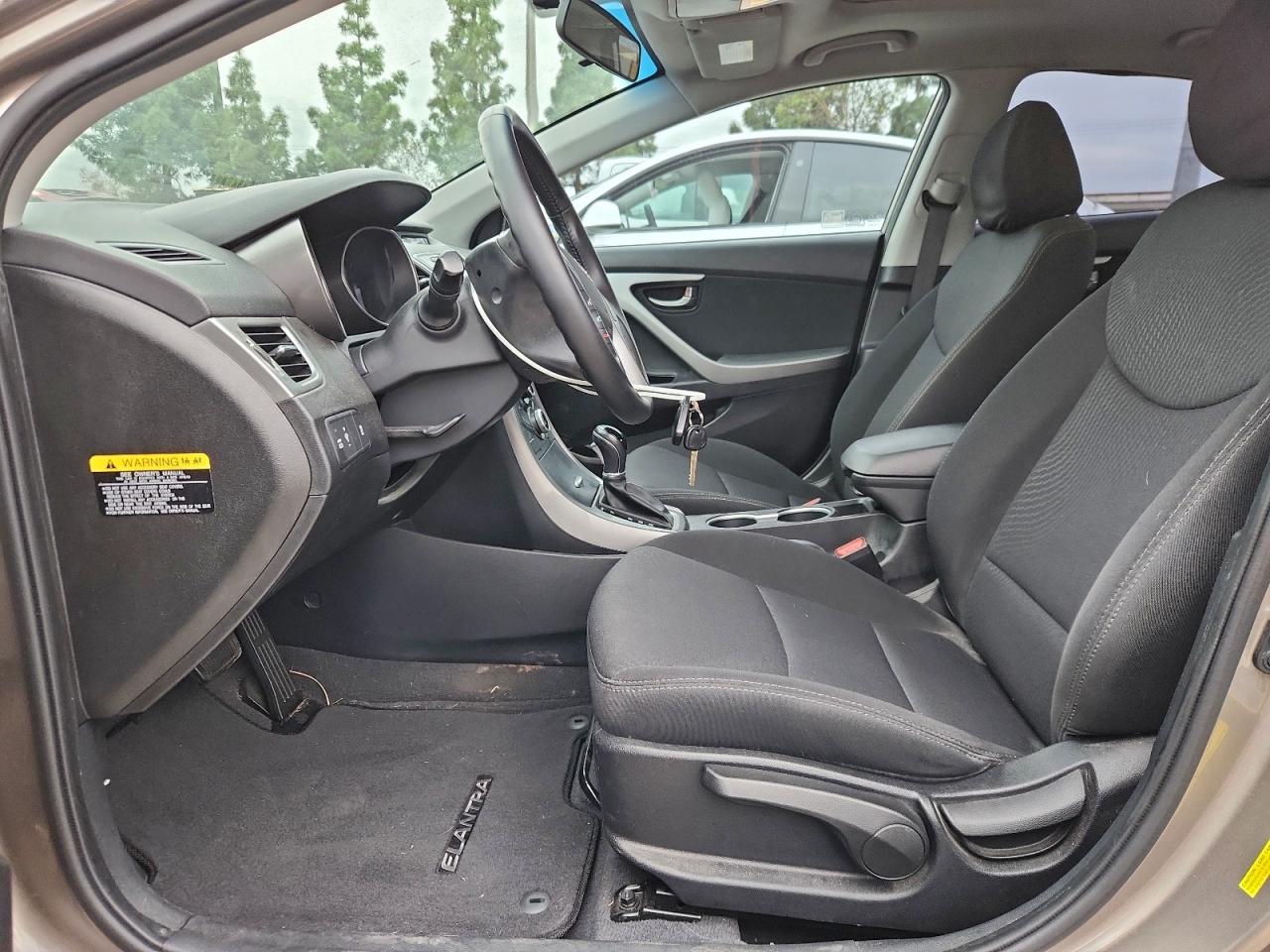 2015 HYUNDAI ELANTRA SE photo 7