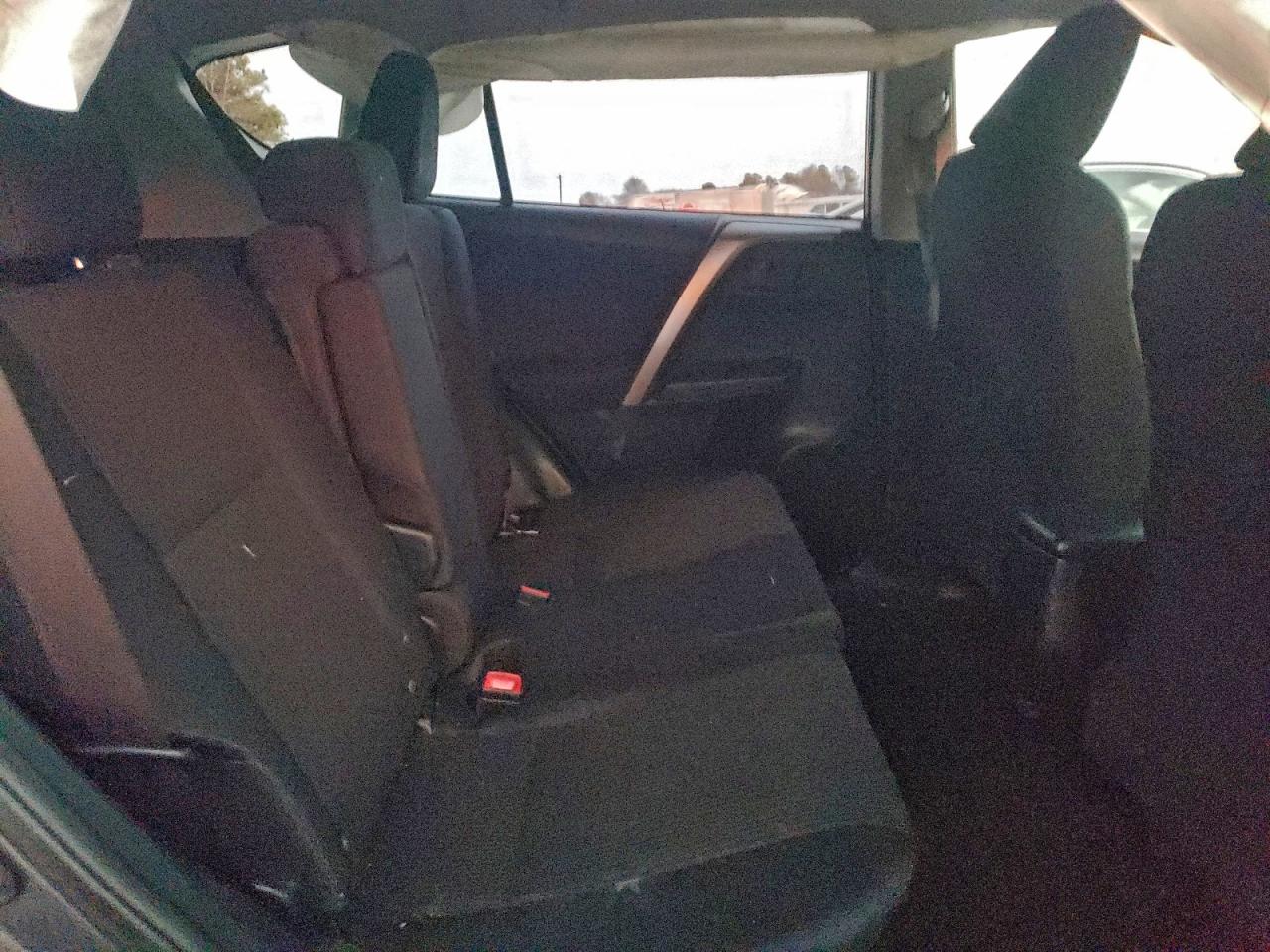 2014 TOYOTA RAV4 LE photo 11